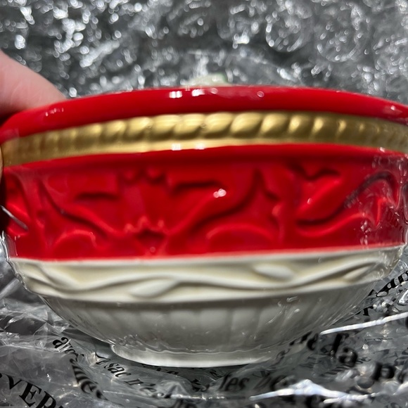 Fitz & Floyd Crimson Candy Nut Bowl Handcrafted Hand Painted 2016 Santa Holiday - Picture 3 of 6